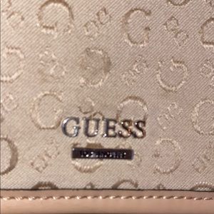 Cute Guess mini backpack🤍